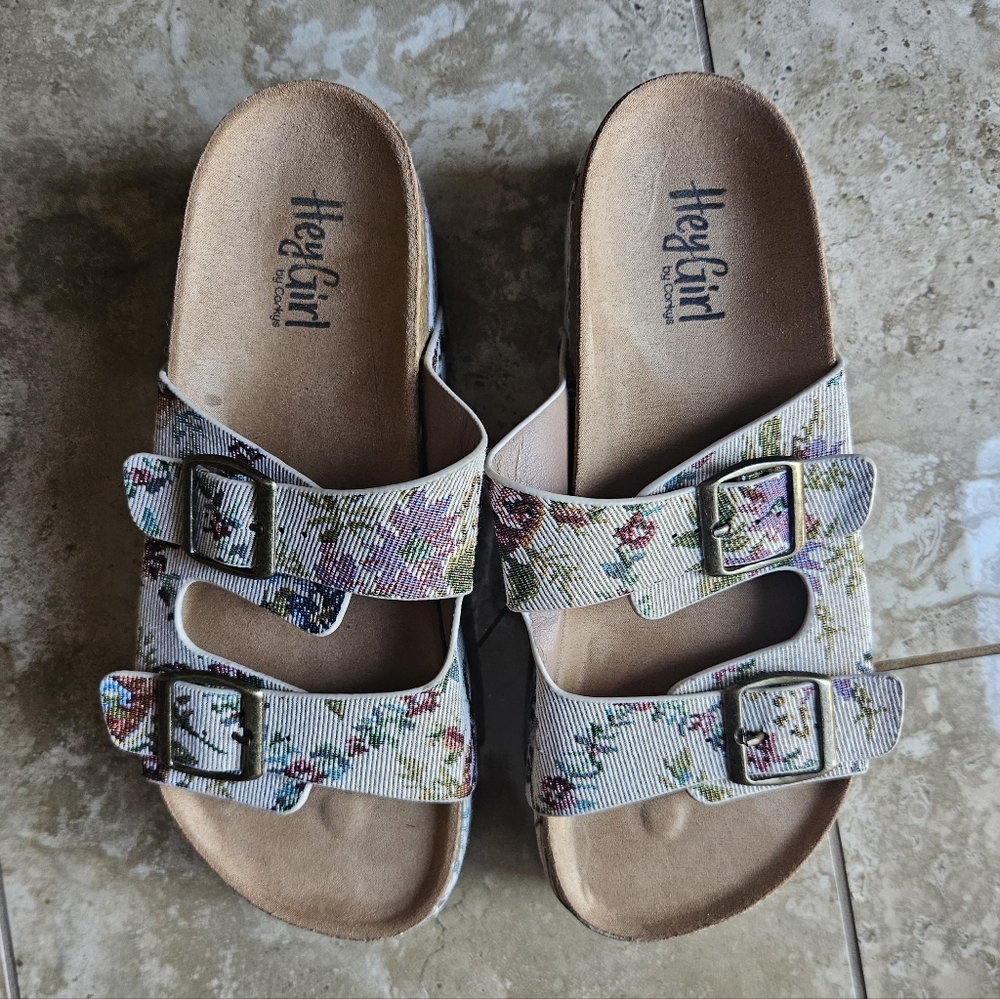 the wannabe platform sandal in sand
